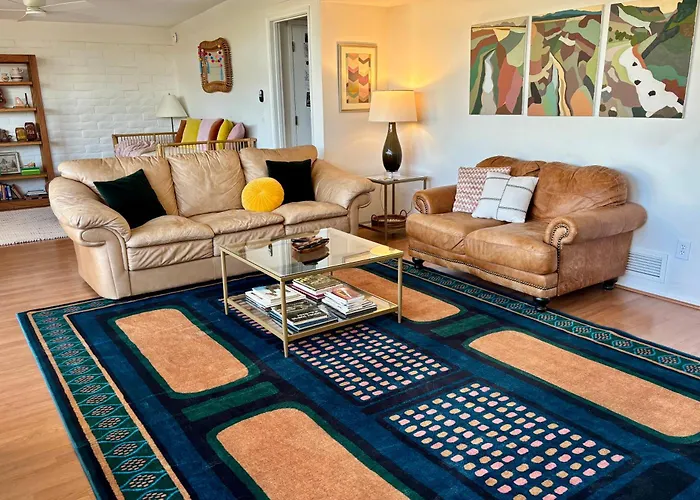 Mid-century 4br Ranch With Private Pool, 1m To Pickleball *