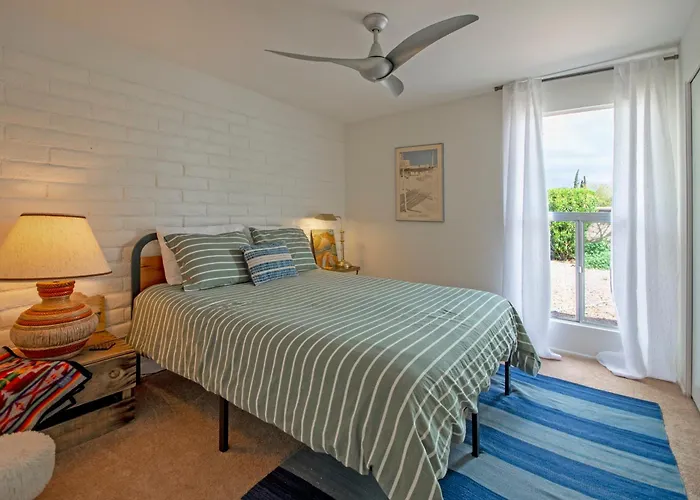 Mid-century 4br Ranch With Private Pool, 1m To Pickleball Tucson